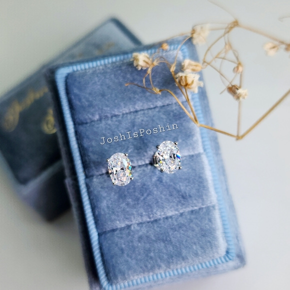 2CTW Oval white diamond stud earrings in sterling silver - Picture 3 of 8